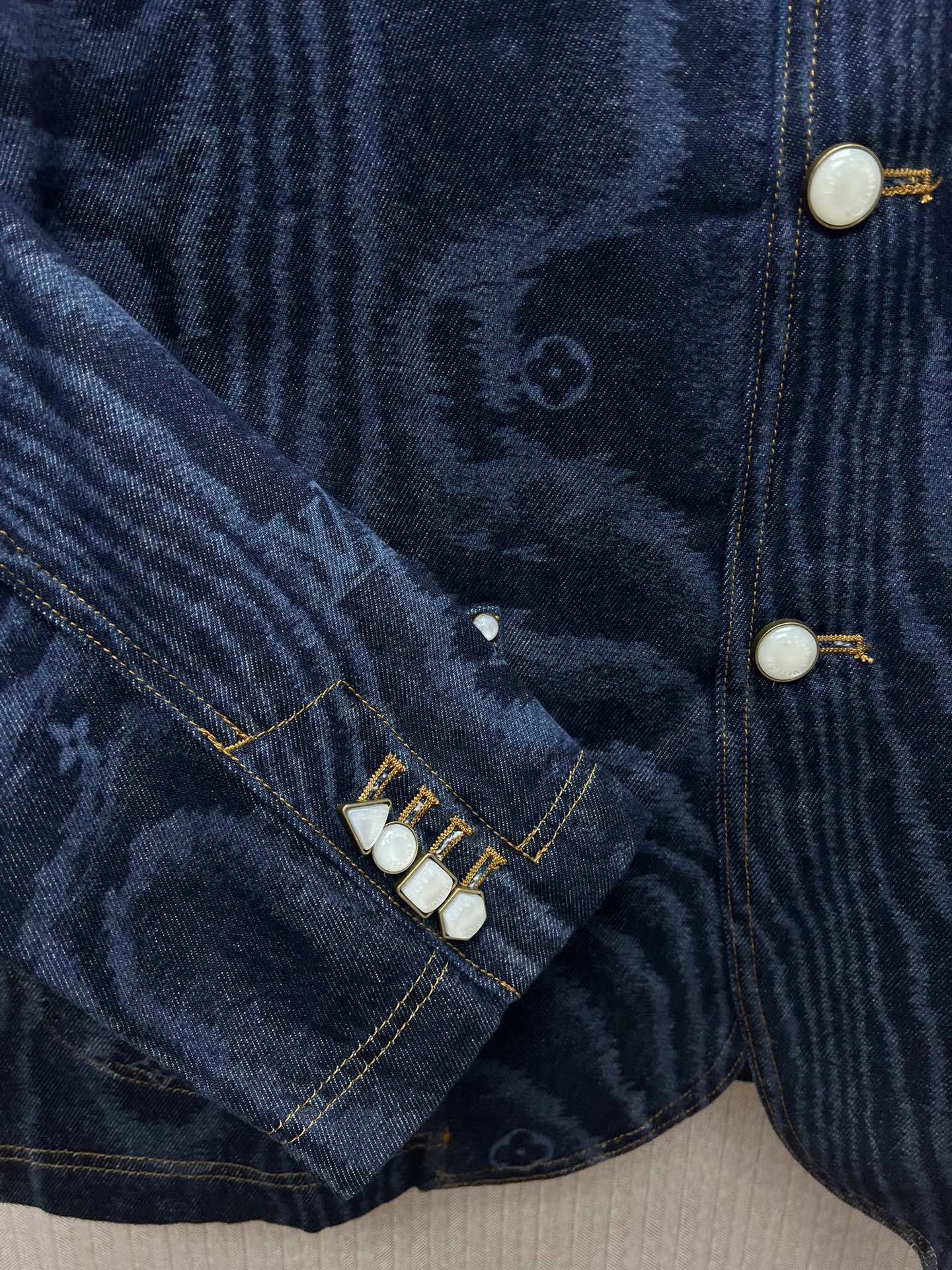 &wg.luxury- 8V item:E-F190I0117